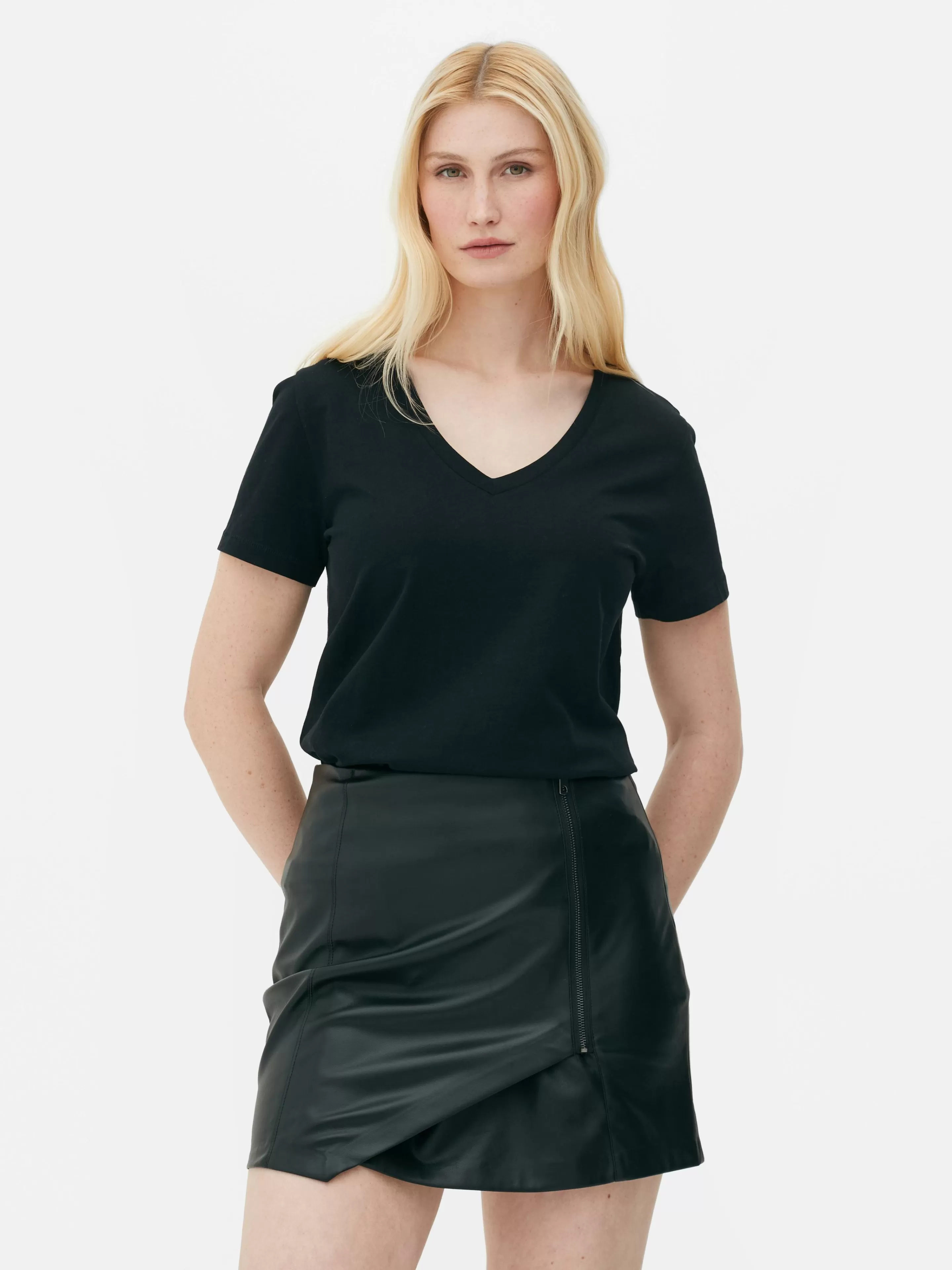 Mujer Primark Tops Y Camisetas | Camiseta De Corte Recto Con Cuello De Pico