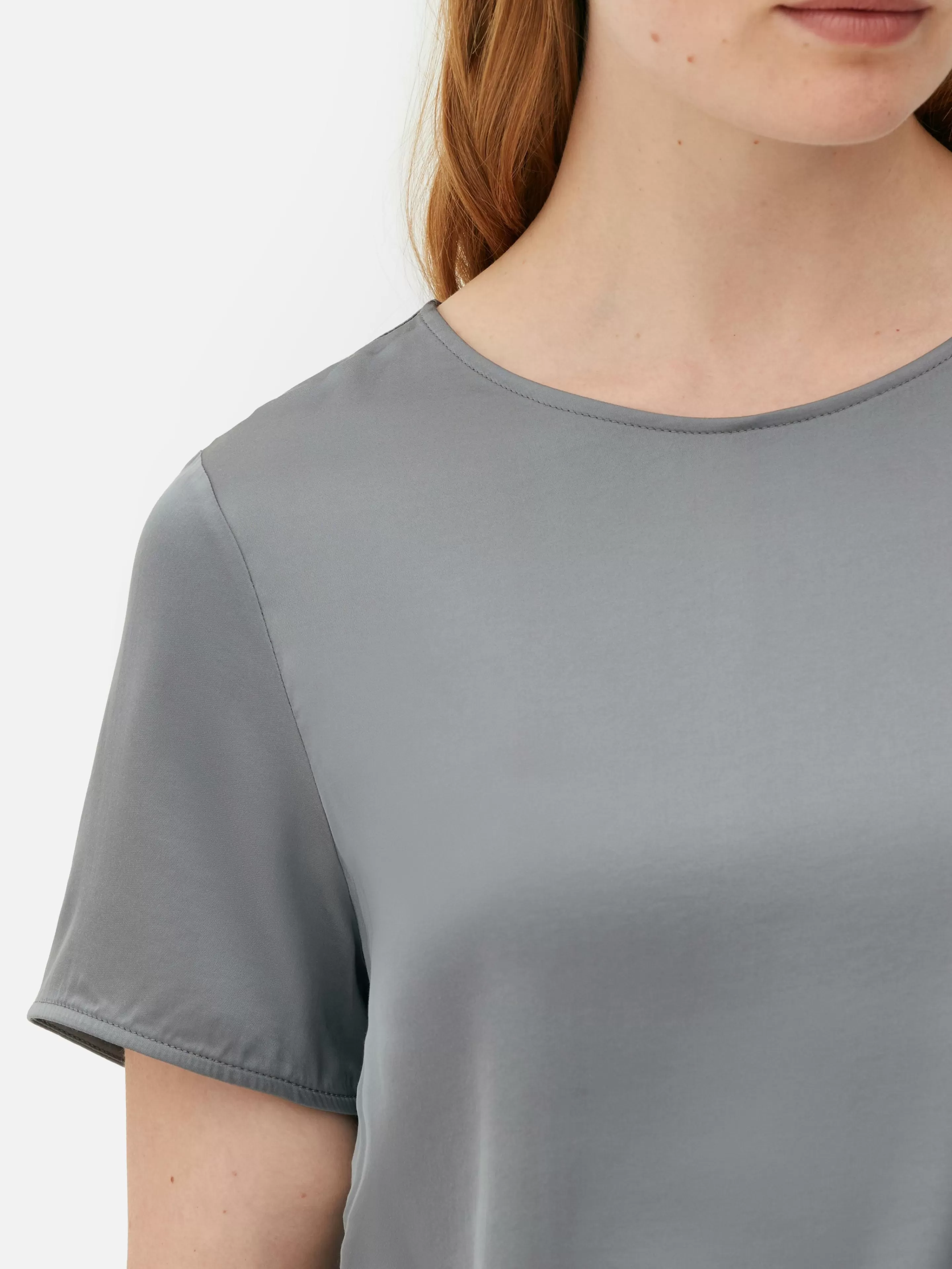 Mujer Primark Tops Y Camisetas | Camiseta De Satén De Manga Corta De The Edit